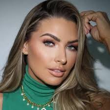 Kylee Wells's Instagram, Twitter & Facebook