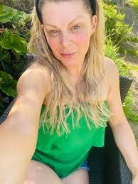 Louise Ashby's Instagram, Twitter & Facebook