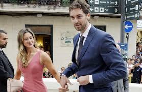 May 24, 2021 · pau gasol se ha puesto romántico con su mujer, la periodista estadounidense catherine mcdonnell, que cumplía años este domingo. Pau Gasol Y Catherine Mcdonnell Se Casan En Secreto En San Francisco