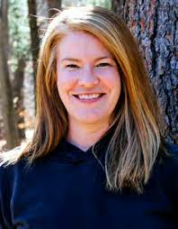 Inside ... Loretto's new Justice Fellowship program Loretto welcomes  migrants Pioneers at Loretto Heights College ... and more