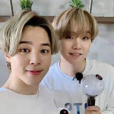 Mit der zeit kommt das automatisch, je mehr fotos und videos von ihnen du dir anschaust. Jimin Suga On Twitter