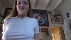 Faccio sesso con mia cugina in vacanza – Porno italiano