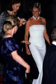 Diana wurde um 7:45 uhr am 1. Prinzessin Diana Vor 15 Jahren Gestorben Prinzessin Diana Diana Lady Diana