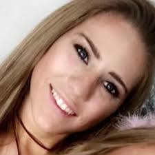 Nicole Greig's Instagram, Twitter & Facebook