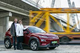 Az elektromos autó pályázathoz legyen meg a vállalkozásod működésének igazolása, tevékenységi engedélyed és aláírási címpéldányod. Elektromos Auto Palyazat Felkeszules 2021