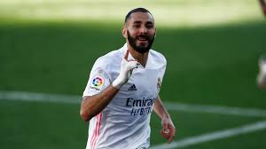 В 2007—2015 годах выступал за сборную франции. Real Madrid Sweating On Karim Benzema Injury For Champions League Tie Football Espana