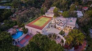 Prince S Former Home Is Listed For 29 995 Million In 2020 Mansions Hollywood Mansion Celebrity Mansions