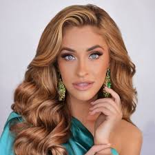 Brooklyn Lowery (@brooklynalowery)