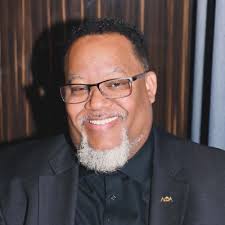 Michael Windes's Instagram, Twitter & Facebook