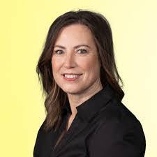 Lisa Grams's Instagram, Twitter & Facebook