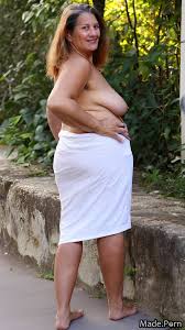 tall thick thighs barefoot woman nude 70 street created by AI - AI Porn