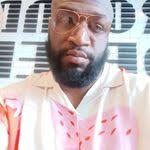 Deondre Shaw's Instagram, Twitter & Facebook