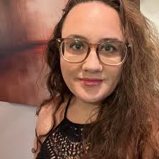 11 jours après l'affaire du tapis rouge des Grammys, Kanye West et Bianca  Censori annoncent leur rupture après deux ans de mariage. Une source proche  du rappeur confirme leur séparation et l'ouverture