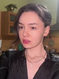 Emily Ridout's Instagram, Twitter & Facebook