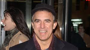 Cheers actor Jay Thomas dies aged 69 after battle with cancer