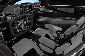 Aston martin is the favorite brand of james bond, but the most famous spy has never tried the new 2019 aston martin db11. Aston Martin Valkyrie 2019 Preis Bilder Motor Sound Autobild De