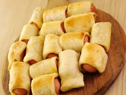 Roules Feuilletes A La Saucisse Recette Recette Apero Dinatoire Facile Roule Feuillete Recette Roule
