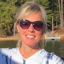 Darcy Robbins's Instagram, Twitter & Facebook