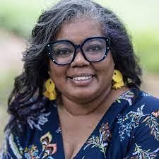 Peggy Enoch's Instagram, Twitter & Facebook