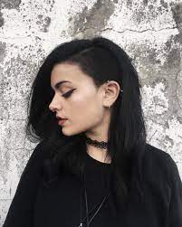 Nobody does a feathered haircut better than cindy crawford. 14 Edgy Long Hair With Shaved Sides Back Undercuts For Women