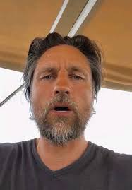 How meany people want Virgin River to continue ❤