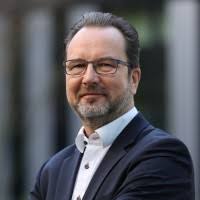 1400+ "Linne" profiles