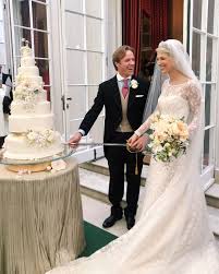 Lady gabriella windsor, the daughter of queen elizabeth ii's first cousin prince michael of kent, was set to marry financier thomas kingston at noon at st. Pin On Royalty