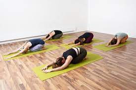 Offers regular 60+ kundalini yoga and qi gong sessions, as well as … continue reading yoga am zürichberg Yoga Am Zurichberg