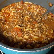 Ingredients 2 Pounds Fresh Ground Beef 1 Quart Tomato Juice 1 29 Ounce Can Tomato Puree 1 15 Ounce Can Red Kid In 2021 American Goulash Goulash Slow Cooker Soup
