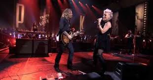 Pin By Phillip Lujan On Music Videos Pink In Concert Beautiful Songs One Last Kiss