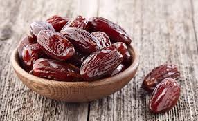 فوائد التمر على الريق للجسم موسوعة