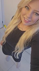 Jenna Burdick's Instagram, Twitter & Facebook