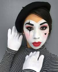 10 Halloween Batman Makeup Ideas For Girls Women 2018 Batman Costumeideas Cool Halloween Costumes Cute Halloween Costumes Scary Clown Halloween Costume