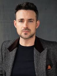 Holby City" Go the Distance (TV Episode 2015)