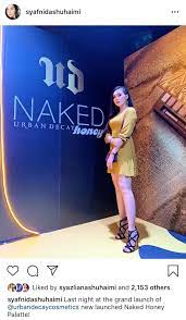 Lawak azad jazmin tarik rambut eira syazira tengah makan подробнее. I Memang Suka Belanja Followers I Adik Eira Syazira Syafnida Suhaimi Beri Respon Bila Dress Mini Dipersoal Media Hiburan