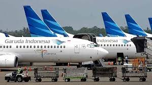It flew a short distance north of the. Airport Workers Spotted Pushing 35 000kg Aircraft Along Indonesian Runway Arab News