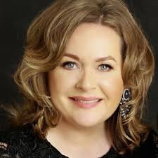 I'm absolutely thrilled to finally be able to say that my gloves have been  used throughout the movie 'House of Gucci' starring Lady Gaga. I was so  honoured when I was asked