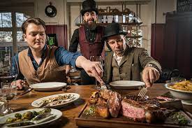 At the butchers table it's all about the meat, be it beef, black iberian pork or veal. Williams Butcherstable Restaurant Metzgerei Steakhouse