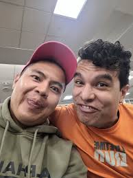 This Wednesday we cruising out to Definitive Details come join us!!  🔥🔥🏎️🏎️