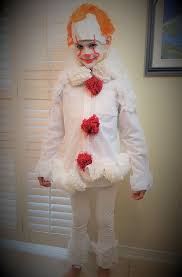 Inspiration, make up tutorials and all accessories you'll need to create your own diy 1990 it pennywise costume. Diy Pennywise Costume Amotherworld