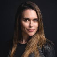 Traci Knight's Instagram, Twitter & Facebook