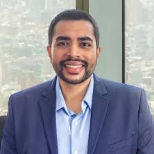 Albert Bayer's Instagram, Twitter & Facebook