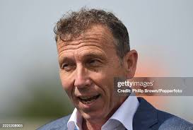 104,789 Telling The Time Stock Photos, High-Res Pictures, and Images