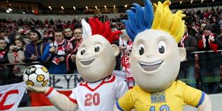 Kaufen sie jetzt maskottchen im geomix fußball shop. Kolumne Fussball Em 2012 Slavek Und Slavko Oder Ss Taz De