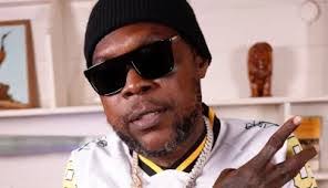 Anika Bowen's Instagram, Twitter & Facebook