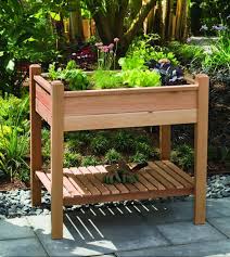 Hochbeet Fur Balkon Selber Bauen Und Bepflanzen 20 Tipps Und Ideen Mit Bildern Hochbeet Gartenliege Garten Hochbeet