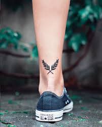 54 Unque Meaningful Small Tattoo Ideas For Woman In 2019 Foot Tattoos For Women Small Foot Tattoos Small Tattoos