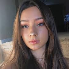 Joy Smolinski's Instagram, Twitter & Facebook