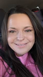 Danielle Ethier's Instagram, Twitter & Facebook