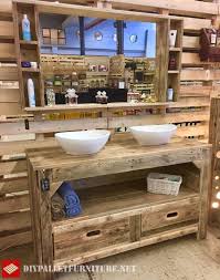 Meuble De Salle De Bain Et Miroir Avec Palettes Salle De Bains Palette Mobilier Salle De Bain Diy Meuble Salle De Bain
